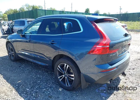 2021 Volvo Xc60 T5 Momentum z USA, uszkodzony, nr VIN YV4102RK9M1747792